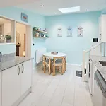 Holiday home Host & - The Gray Haven